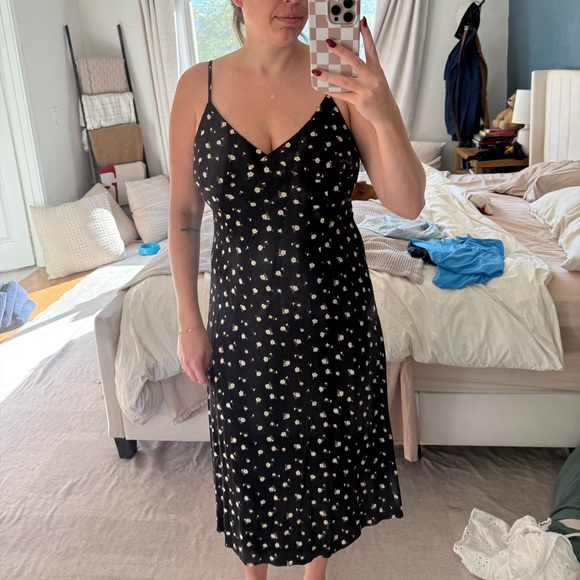 Audrey 3+1 Dresses & Skirts - Audrey 3+1 Black Floral Midi Dress